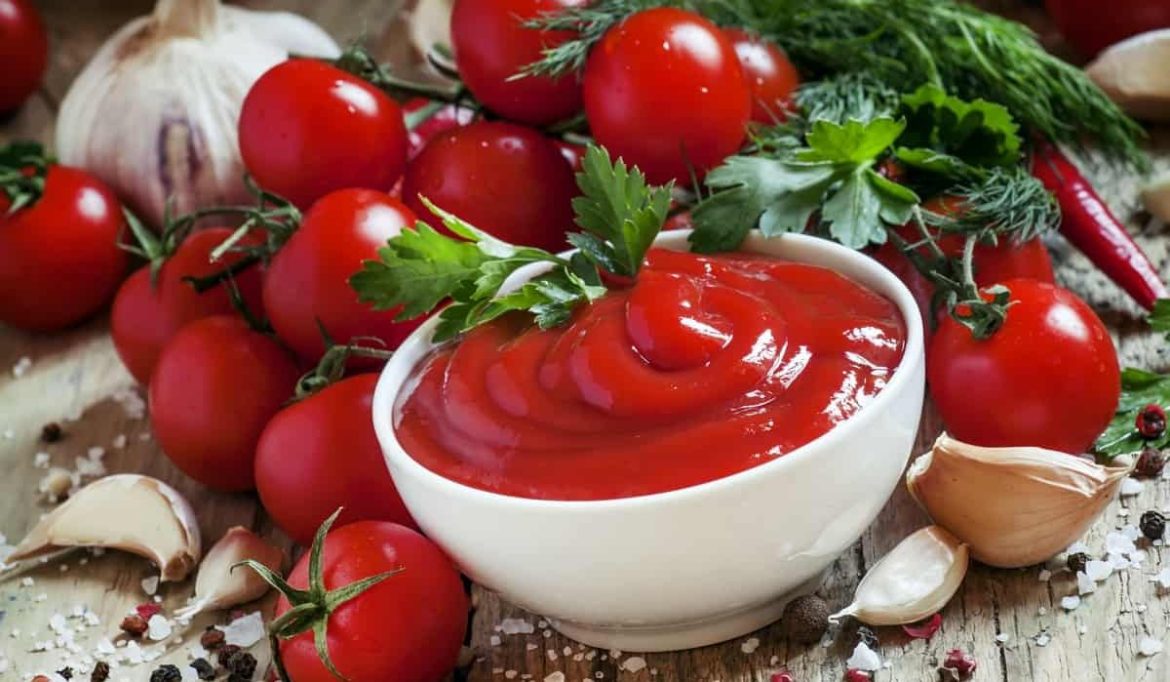 سعر معجون الطماطم في السعودية